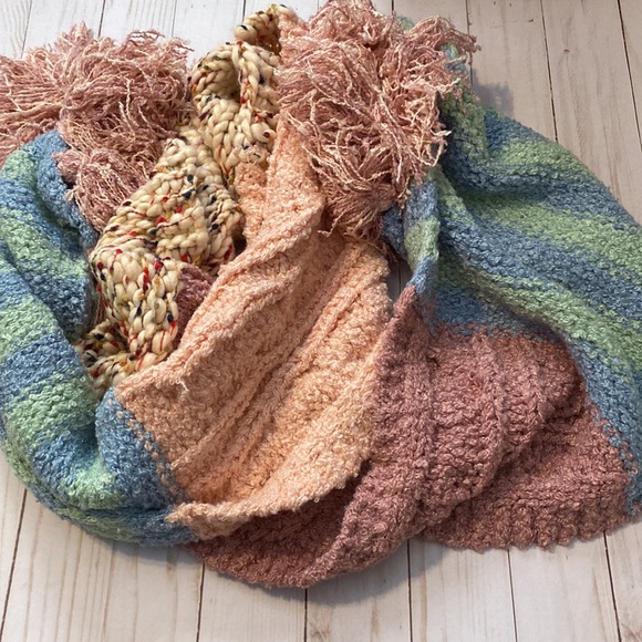Free people pastel multi colored knit scarf - Picture 7 of 9